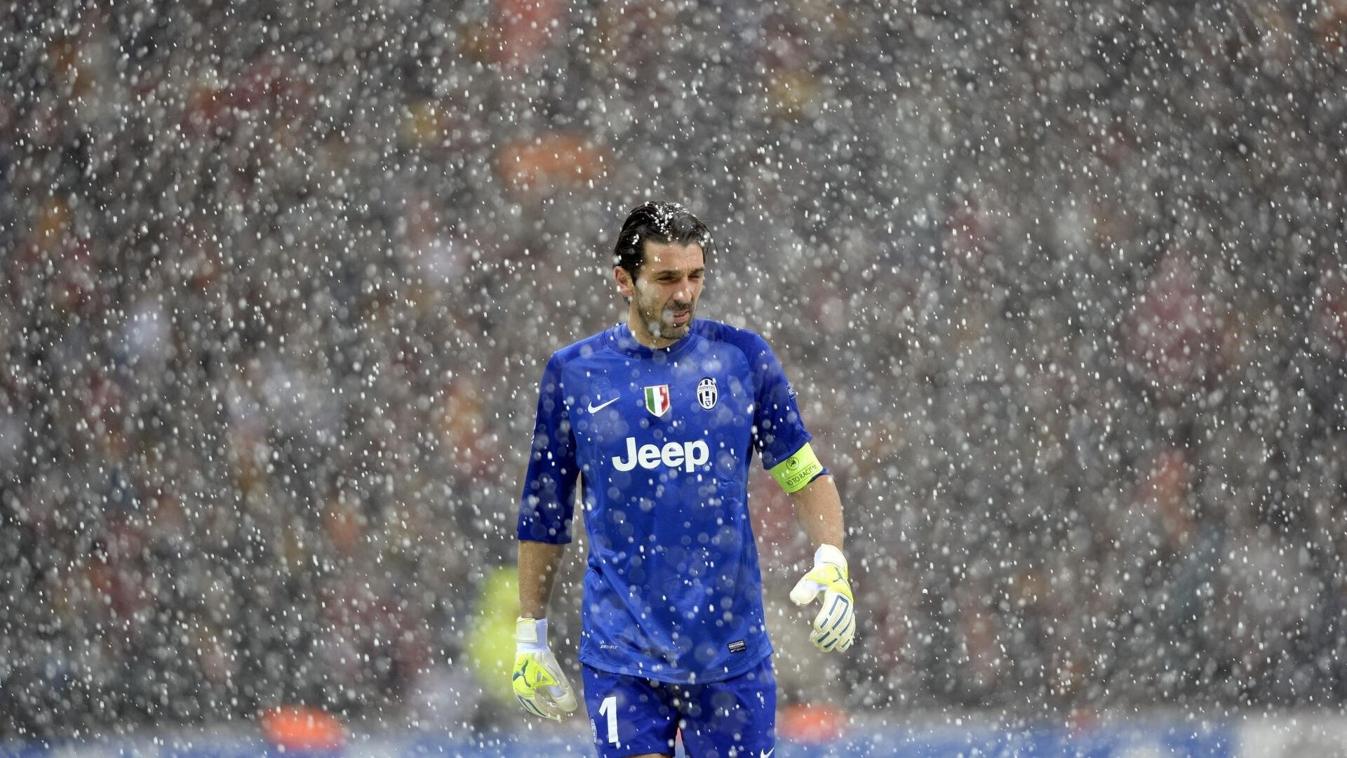 爱游戏官方入口-范弗利特攻防两端统治，公牛横扫雄鹿背后的唯一性